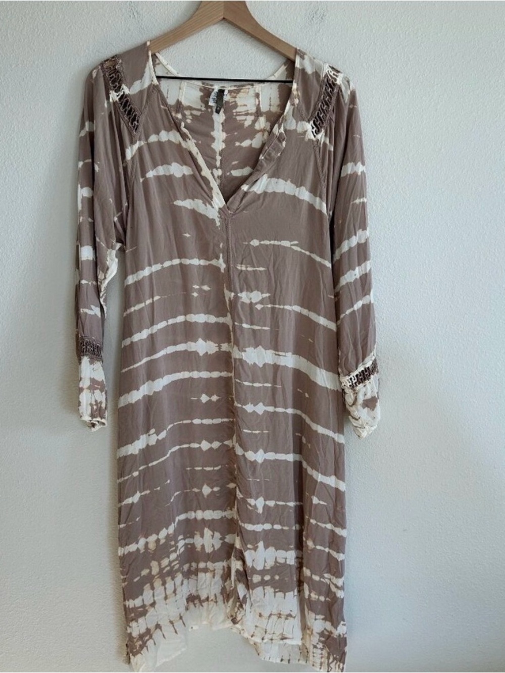 XCVI Taupe and White Long Sleeve Tie-Dye Maxi Dress size S